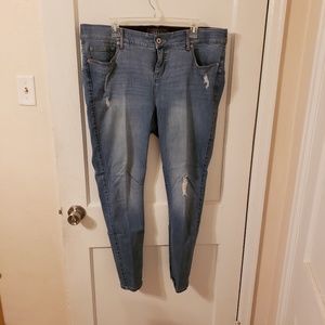 Torrid- Bombshell Skinny Jeans, Sz 18R